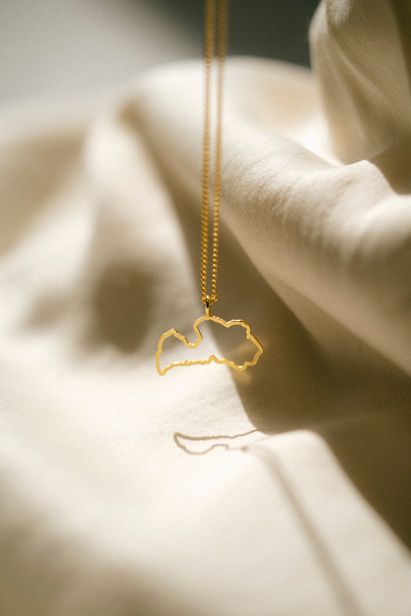 Sudraba kulons "Latvija"