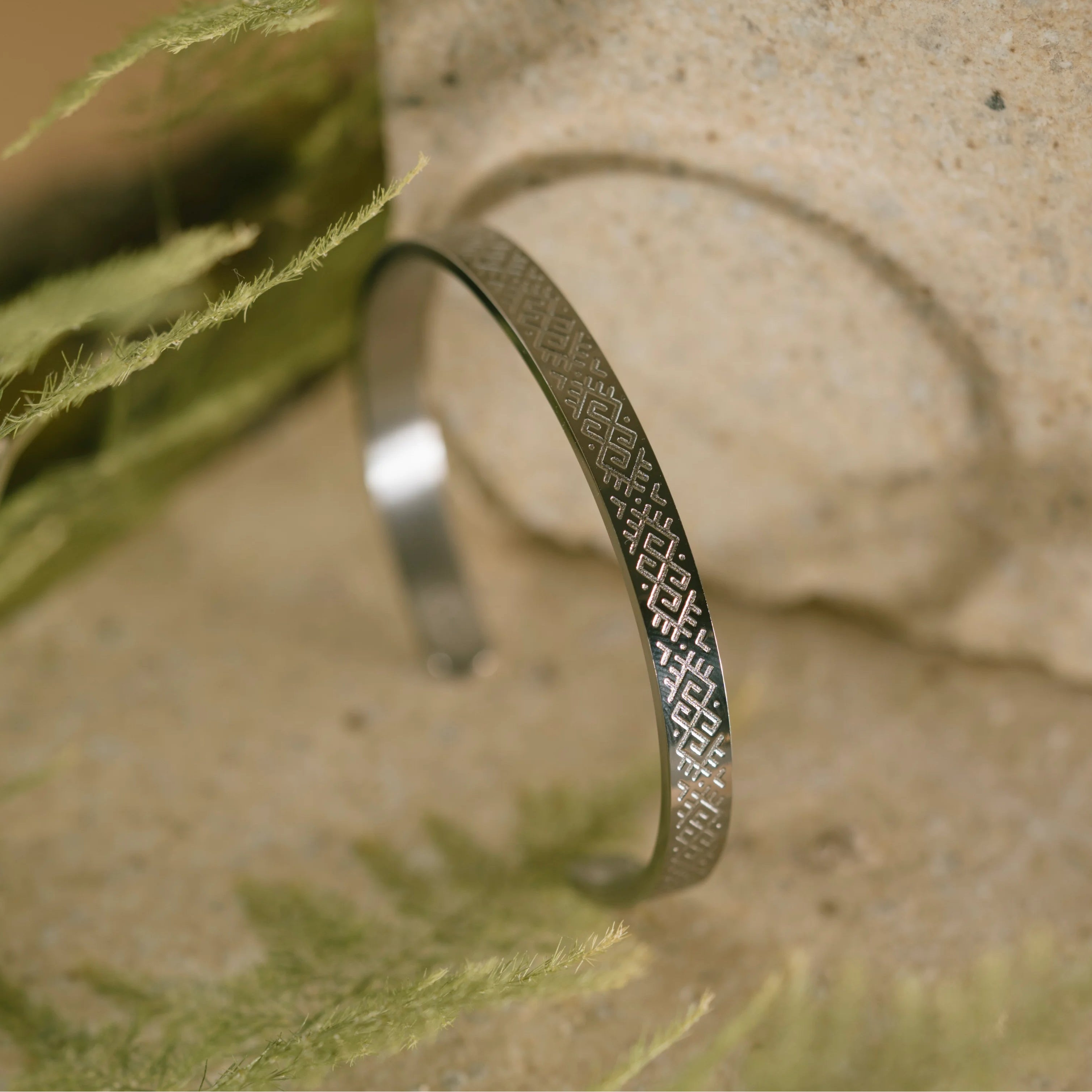 Titāna rokassprādze "Zalkša josta"