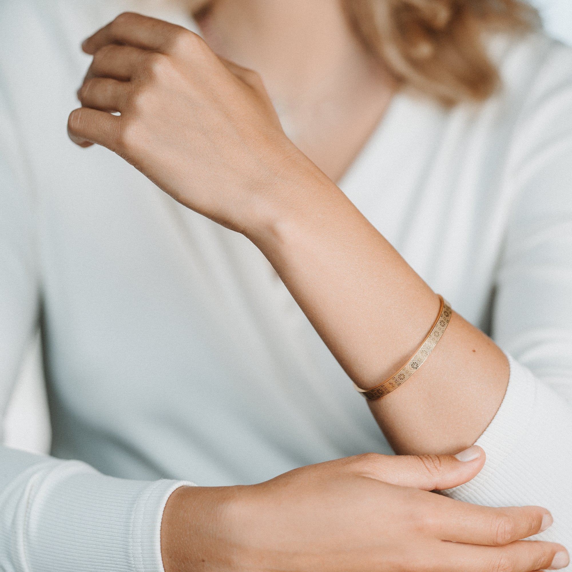 Apzeltīta titāna rokassprādze "Nacionālā josta"