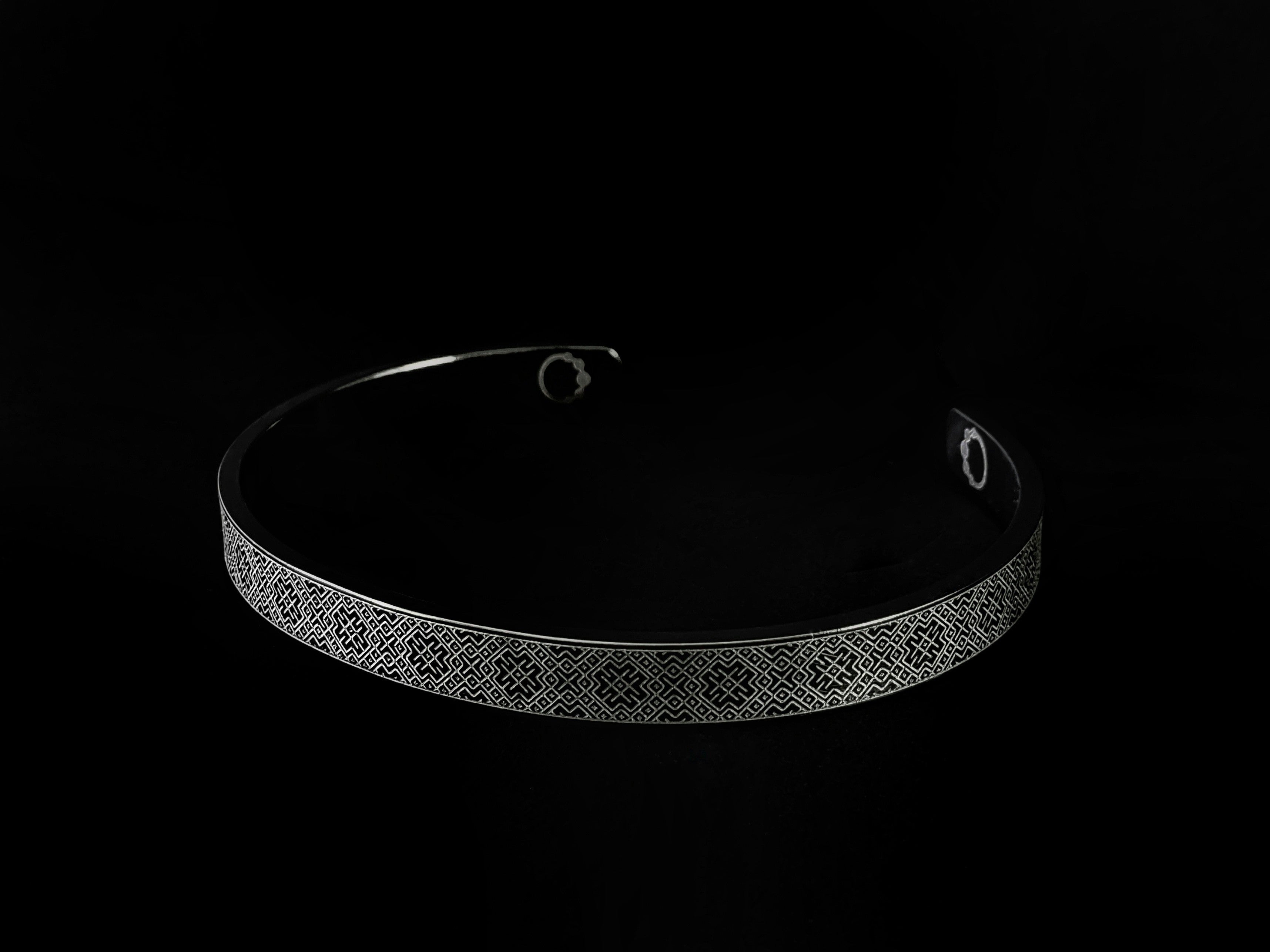 Titāna rokassprādze "Nacionālā josta"